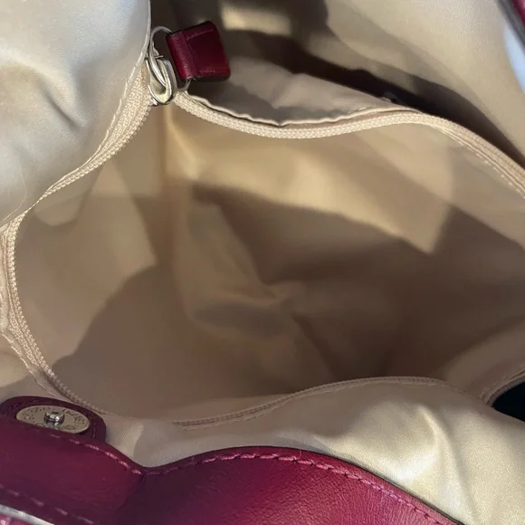 ~RARE Coach Maggie Mia Patent Cranberry Red Leather Handbag Tote Hobo Purse~